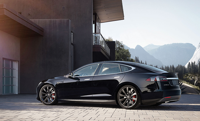 Tesla startet Vorverkauf für Einsteigermodel 3 im März 2016