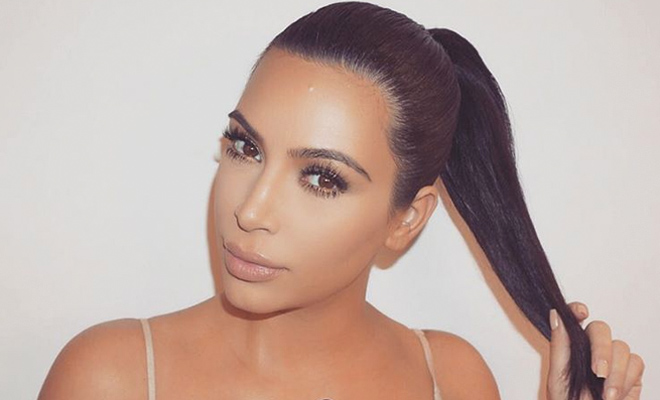 Kim Kardashians Geheimnis für tolle Haare? Selten Waschen!