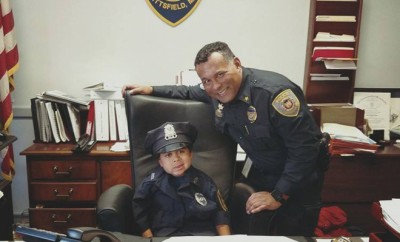Der 5-jährige Shavez Forte wurde als Polizist vereidigt.
