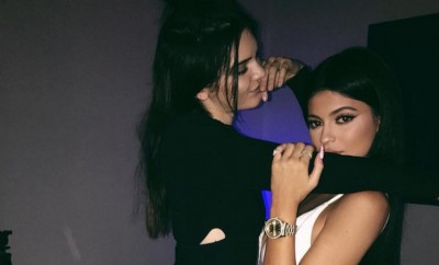 Kendall Jenner ist ihrer Schwester Kylie Jenner noch eine Nasenlänge voraus.