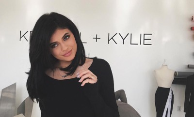 Kylie Jenner spricht über Kim Kardashian.