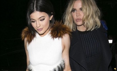 Khloé Kardashian, Kylie Jenner und Kourtney Kardashian amüsieren sich über Kanye West.