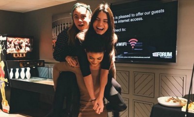 Kylie Jenner trägt Kendall Jenner und Cara Delevingne.