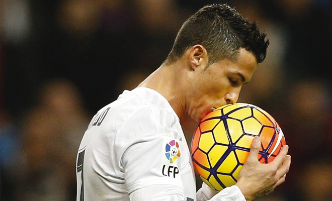 Cristiano Ronaldo bleibt Real Madrid bis 2018 erhalten.