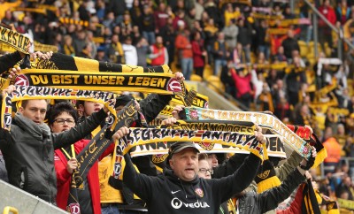 Die Fans von Dynamo Dresden können sich in der nächsten Saison auf die 2. Bundesliga freuen.