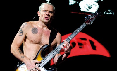 Flea, Bassist der Red Hot Chili Peppers, hält Rockmusik heutzutage nur noch für Geldmacherei.