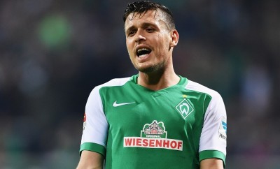 SV Werder Bremen will auf dem Transfermarkt zuschlagen und lässt Leistungsträger nicht ziehen.