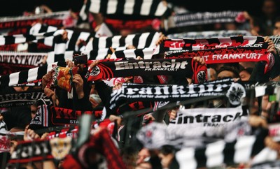 Eintracht Frankfurt erlebt einen unerwarteten Ansturm und beglückt die Fans. Ein ehemaliger Spieler will nochmal groß angreifen.