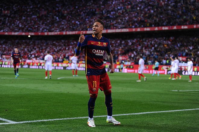 Der FC Barcelona will mit Gabriel Jesus den Nachfolger von Neymar nach Spanien holen.