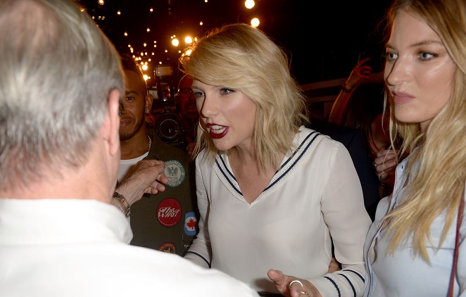 Taylor Swift hält Grabsch-Bilder unter Verschluss! - Newsbuzzters