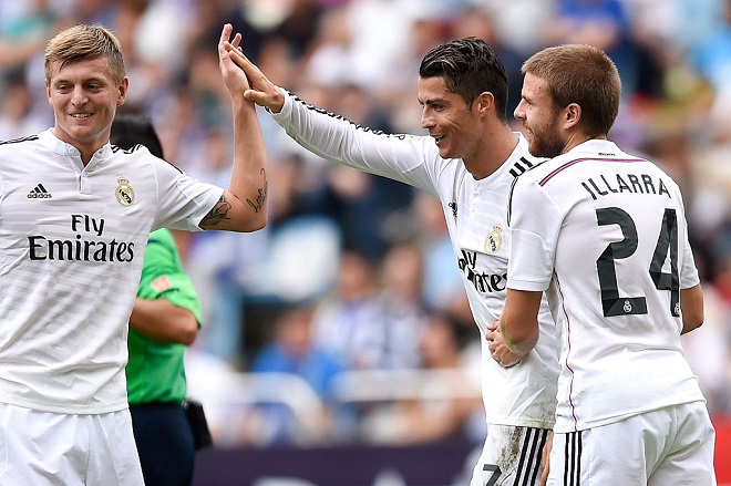 Cristiano Ronaldo und Toni Kroos spielen beide bei Real Madrid.