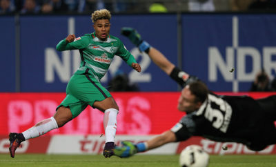 SV Werder Bremen-Überflieger Serge Gnabry einen Tor-Rekord ein.