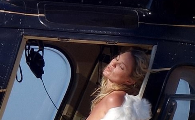 Kate Moss: Oben Ohne-Shooting im Helikopter!