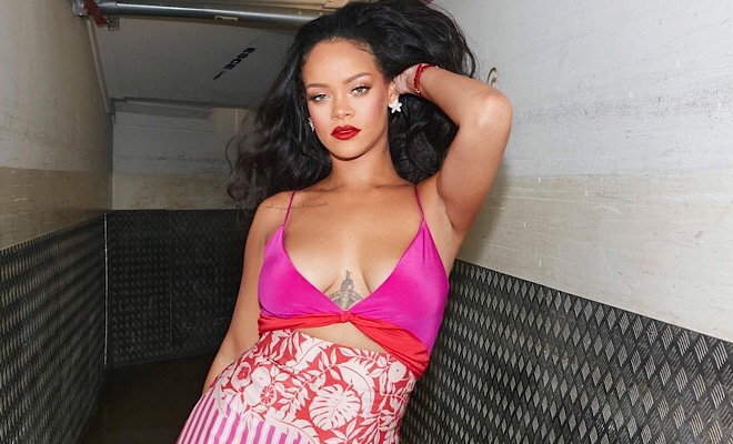 Rihanna: Sexy Oben Ohne-Bild für Dessous