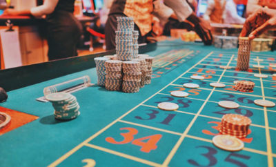 Online Casinos erfreuen sich wachsender Beliebtheit - dies zeigt sich auch an der Werbung. (Foto: @ Kay / Unsplash.com)